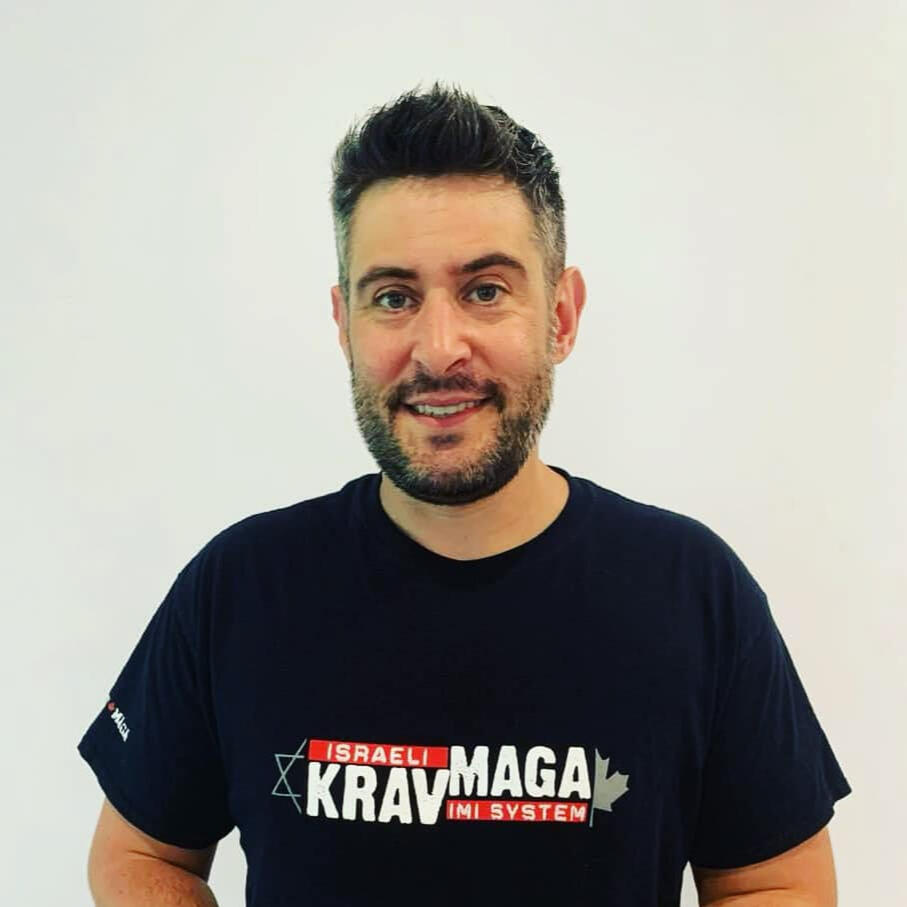 Simon Bonaventure - Instructeur certifié de krav Maga Photographie de Simon Bonaventure. Instructeur certifié de Krav Maga depuis 2024 par l'expert international Thierry Cimkauskas, Fondateur de IIS krav Magaga Montréal